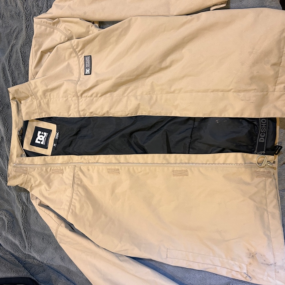 Beige/ tan DCshoes show jacket